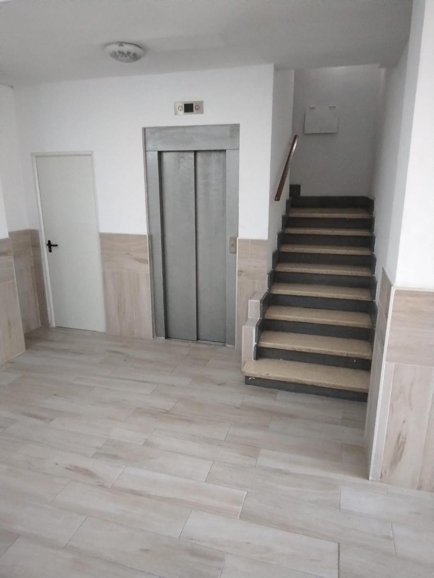 Alojamiento Tahri Torremolinos Luaran gambar